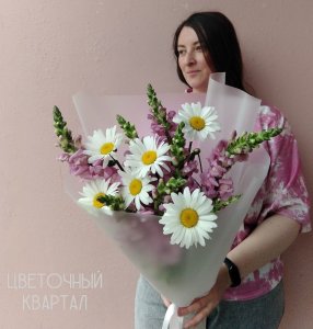 Букет «Ромашковый сад» от Студии «Цветочный Квартал» в Бутово