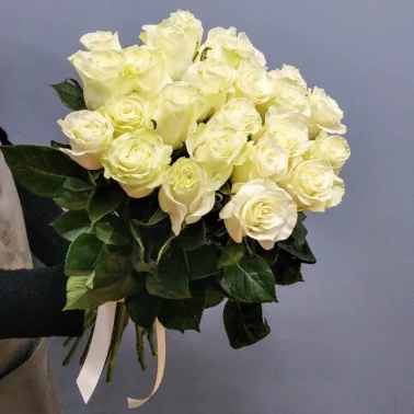 Букет из 25 белых роз