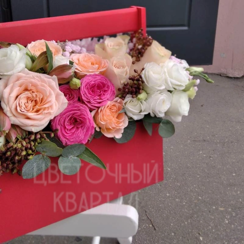 Композиция &laquo;Нежность в красном&raquo;